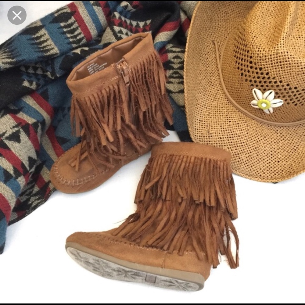 Toddler girl fringe boots